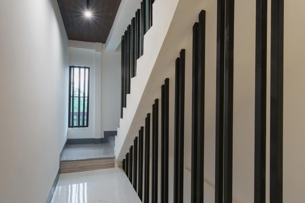 Jiang Mai 81 Aparthotel Chiang Mai Bagian luar foto